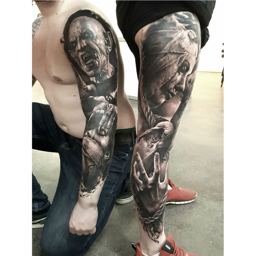 Tattoo Leuchtturm mit Kompass